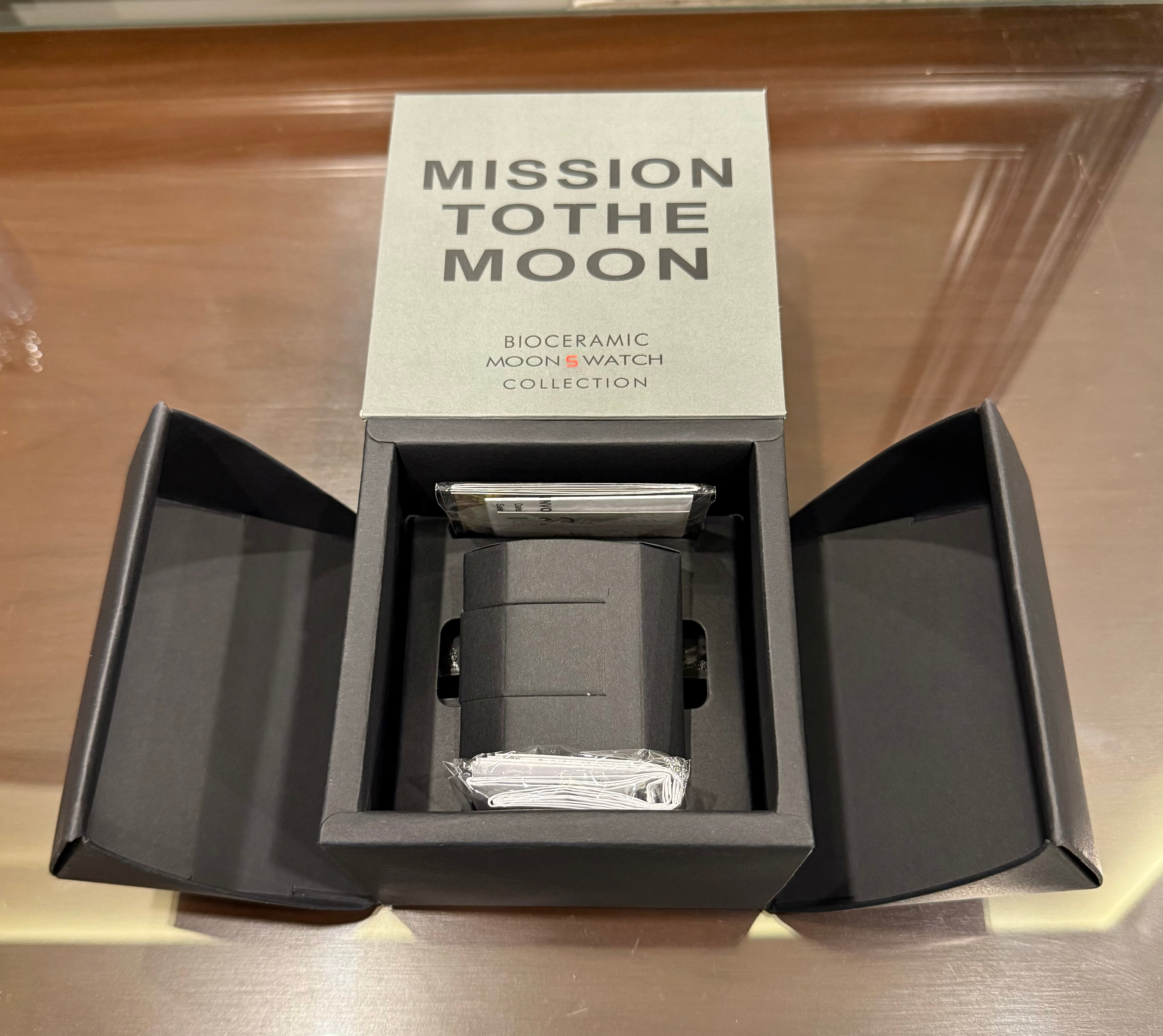 Omega X Swatch (Mission to the Moon)