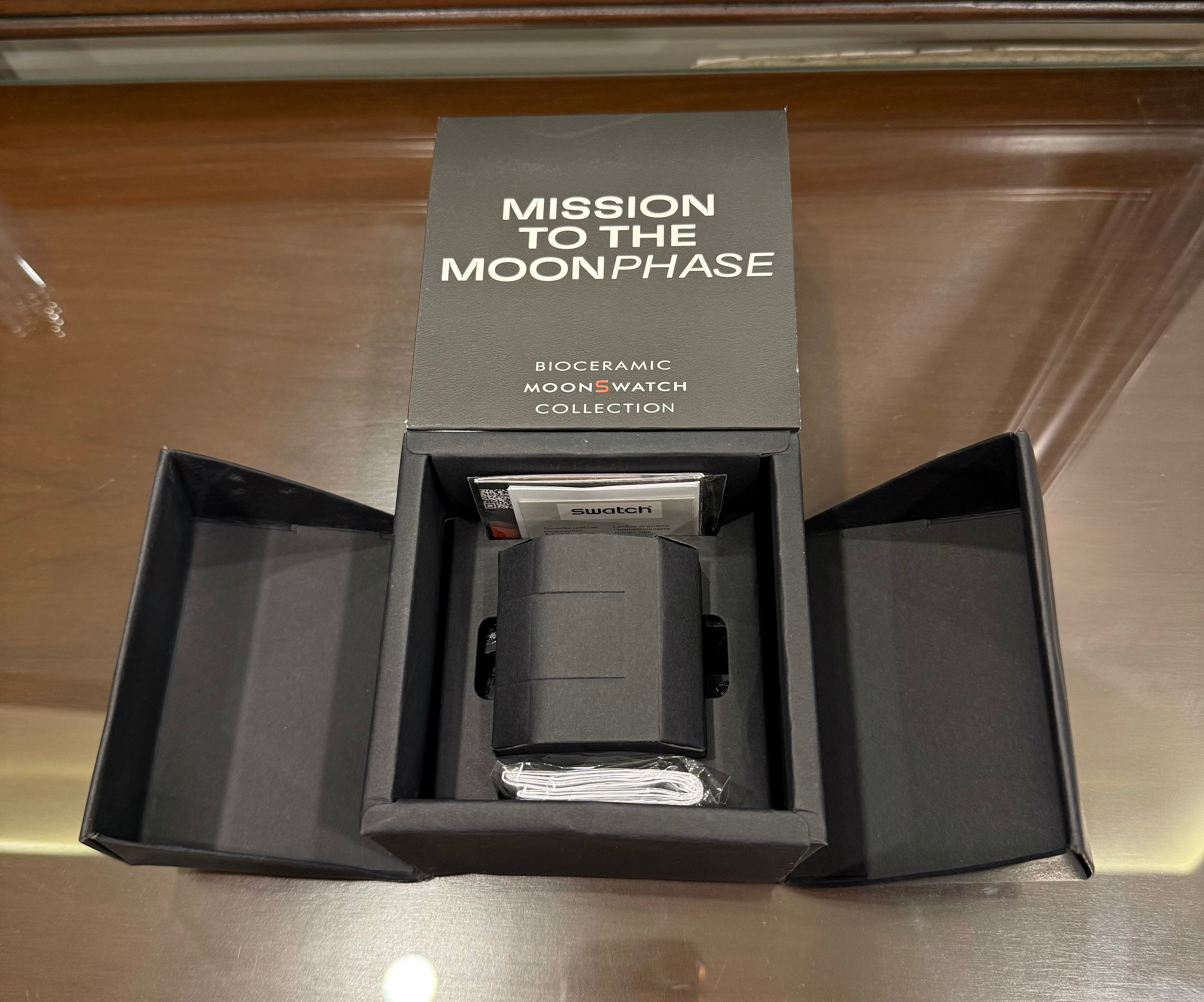 Omega X Swatch (Moonphase Snoopy Edition)