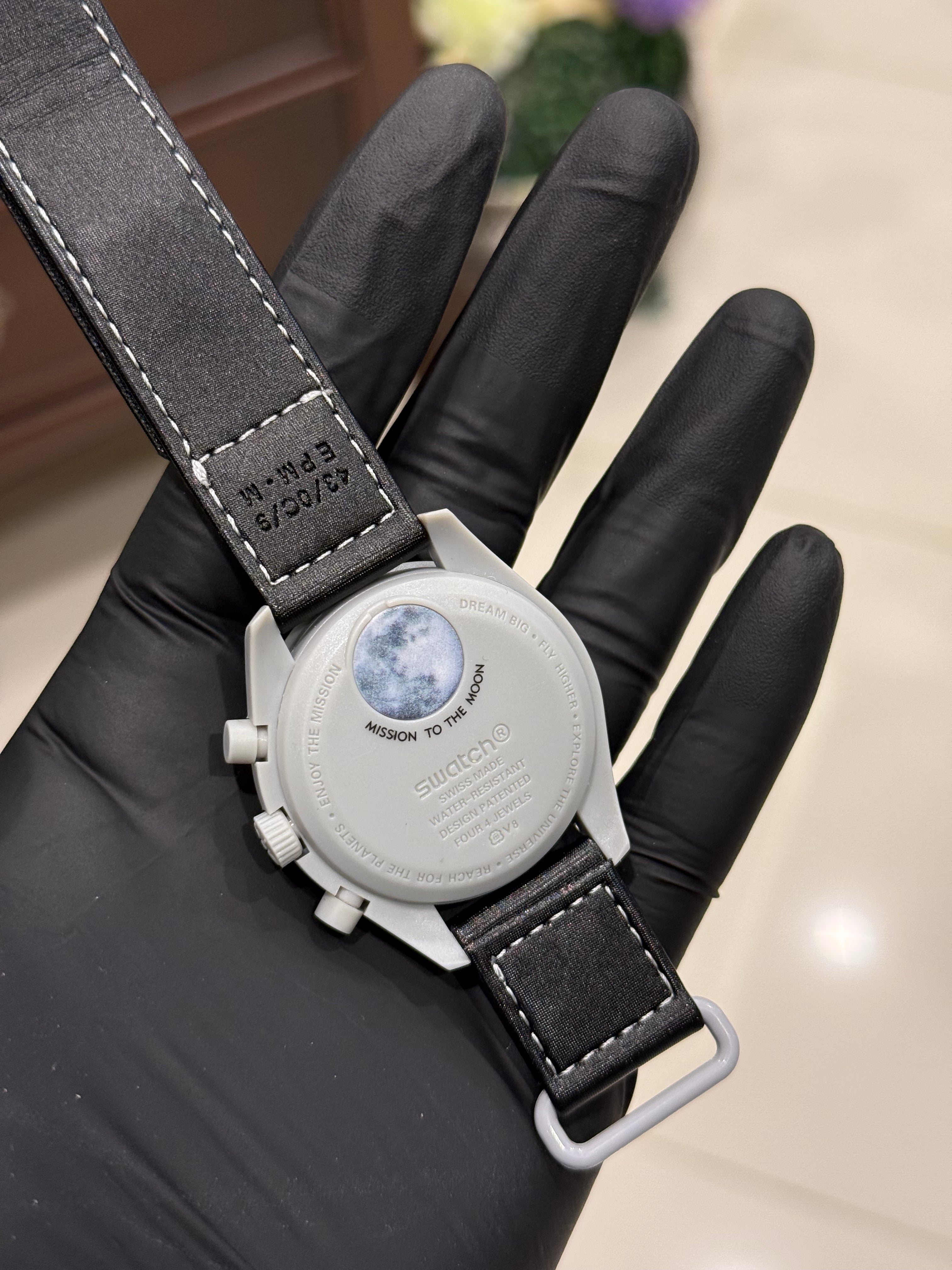 Omega X Swatch (Earthphase edition)