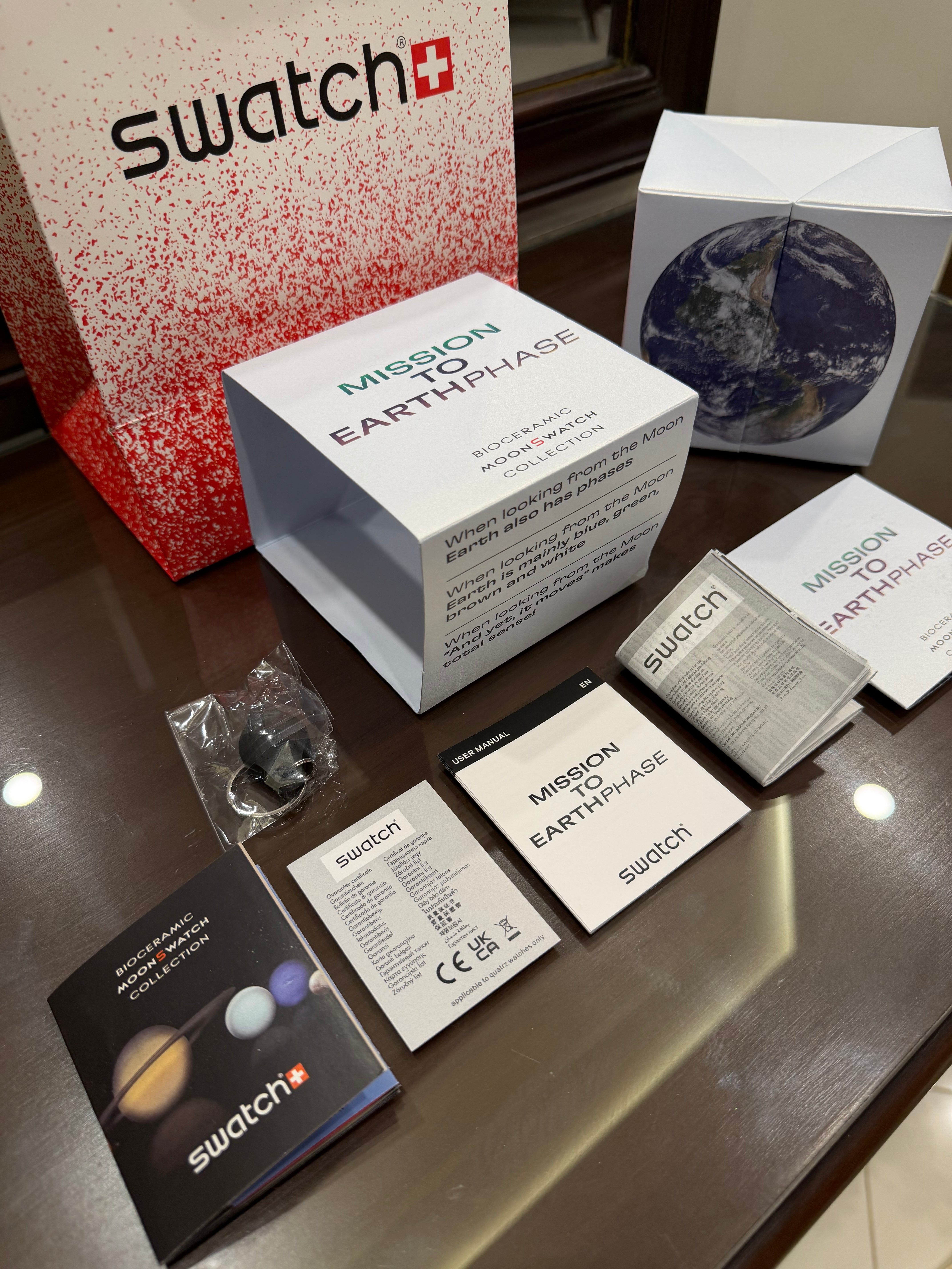 Omega X Swatch (Earthphase edition)