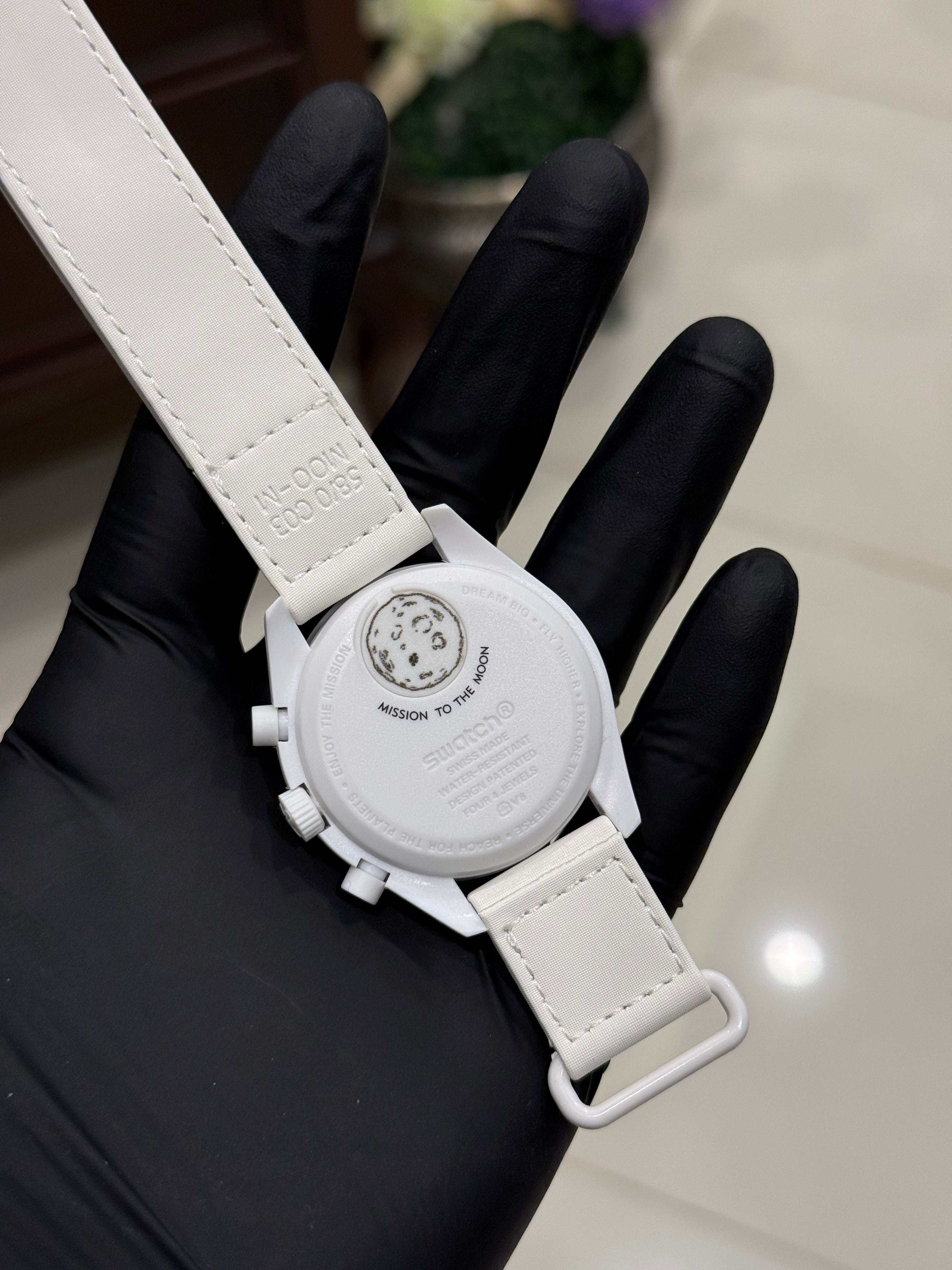 Omega X Swatch (Moonphase Snoopy edition)